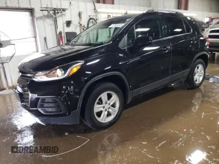2020 Chevrolet Trax LT with VIN 3GNCJPSB5LL230066, listed as a Copart auction lot 47265815 with 32,501 mi miles and Salvage Title. Bid and sale history available at carsss.com. Image 1.