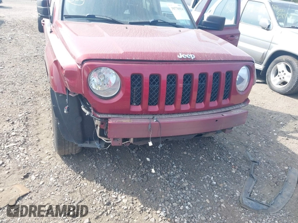 2015 Jeep Patriot High Altitude with VIN 1C4NJRFB5FD376338, listed as a IAAI auction lot 40358411 with 85,019 mi miles and . Bid and sale history available at carsss.com. Image 6.