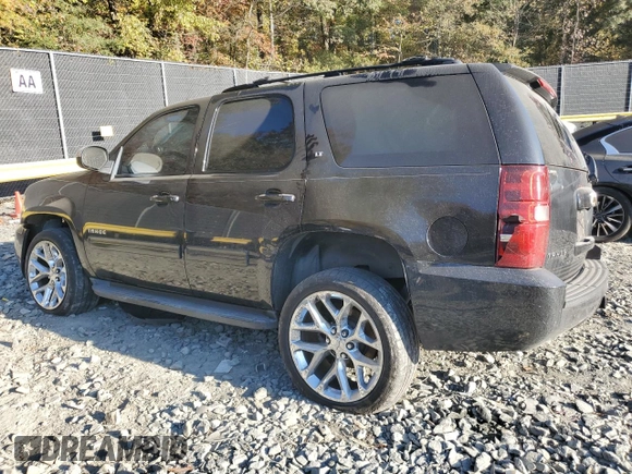 2011 Chevrolet Tahoe LT z VIN 1GNSKBE04BR355654, wystawiony jako Copart lot #52417365 z przebiegiem 181 771 mil mil oraz Nie do naprawy • Non repairable. Historia ofert i sprzedaży dostępna na DreamBid. Obrazek 2.
