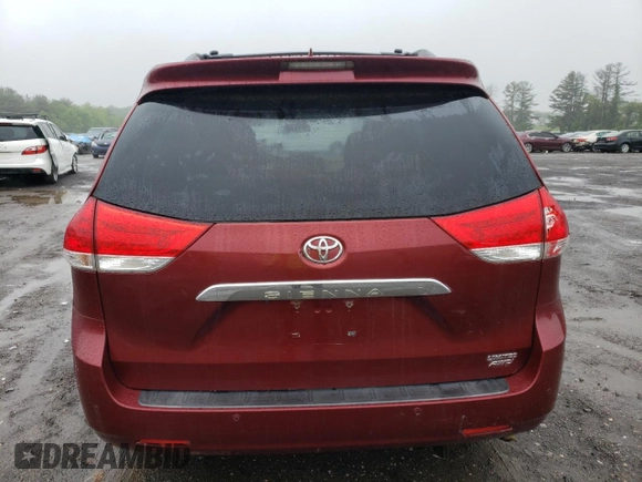 2011 Toyota Sienna XLE z VIN 5TDDK3DC6BS014552, wystawiony jako Copart lot #58292205 z przebiegiem 95 898 mil mil oraz Czysty tytuł • Clean title. Historia ofert i sprzedaży dostępna na DreamBid. Obrazek 6.
