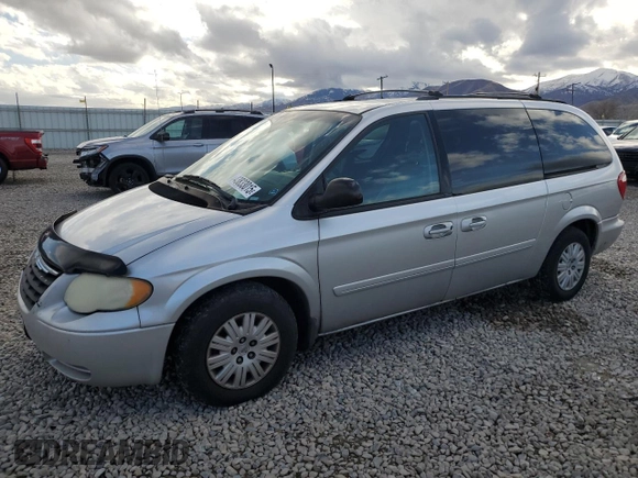 2006 Chrysler Town & Country LWB LX with VIN 2A4GP44R76R793445, listed as a Copart auction lot 43833015 with 248,240 mi miles and Salvage Title. Bid and sale history available at carsss.com. Image 1.