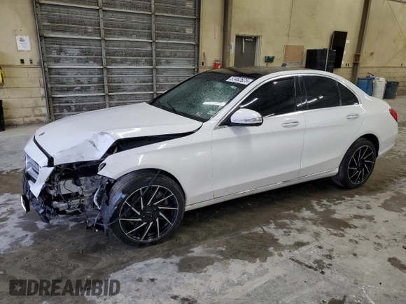 2015 Mercedes-Benz C 300 Luxury with VIN 55SWF4KB0FU082559, listed as a Copart auction lot 52482625 with 202,327 mi miles and Salvage Title. Bid and sale history available at DreamBid. Image 1.