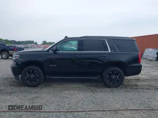 2017 Chevrolet Tahoe LT z VIN 1GNSCBKC1HR326973, wystawiony jako IAAI lot #42212769 z przebiegiem 128 074 mil mil oraz . Historia ofert i sprzedaży dostępna na DreamBid. Obrazek 14.