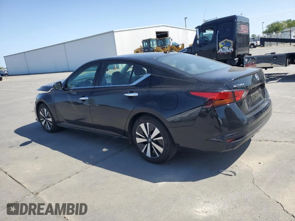 2021 Nissan Altima SV with VIN 1N4BL4DV5MN333726, listed as a Copart auction lot 52148685 with 110,436 mi miles and Salvage Title. Bid and sale history available at carsss.com. Image 2.