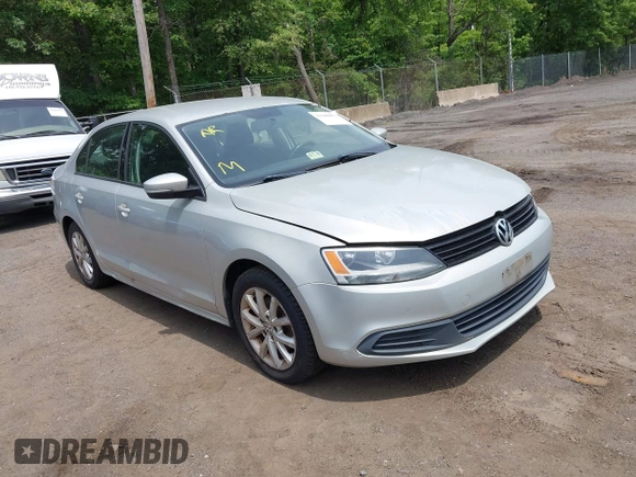 2011 Volkswagen Jetta SE with VIN 3VWDX7AJ0BM367281, listed as a IAAI auction lot 42288075 with 247,916 mi miles and . Bid and sale history available at DreamBid. Image 1.