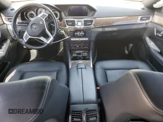 2015 Mercedes-Benz E 350 Luxury z VIN WDDHF8JB2FB099116, wystawiony jako Copart lot #56464985 z przebiegiem 122 123 mil mil oraz Szkoda całkowita • Salvage title. Historia ofert i sprzedaży dostępna na DreamBid. Obrazek 8.