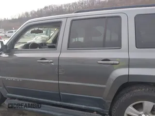 2011 Jeep Patriot Sport with VIN 1J4NF1GB9BD202472, listed as a IAAI auction lot 41923467 with 139,727 mi miles. Bid and sale history available at carsss.com. Image 15.