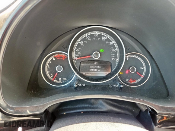 2019 Volkswagen Beetle S с VIN 3VWFD7AT0KM714028, выставлен на аукционе Copart как лот 59209825 с пробегом 180 489 миль миль и Списание • Salvage title. История ставок и продаж доступна на DreamBid. Изображение 9.
