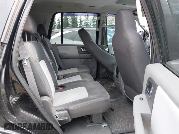 2005 Ford Expedition Special Service z VIN 1FMFU165X5LA80500, wystawiony jako IAAI lot #42564997 z przebiegiem 172 786 mil mil oraz . Historia ofert i sprzedaży dostępna na DreamBid. Obrazek 8.