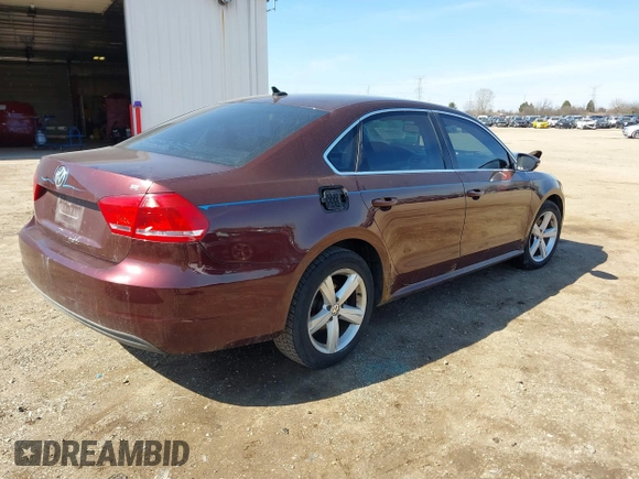 2012 Volkswagen Passat SE z VIN 1VWBP7A38CC087300, wystawiony jako IAAI lot #41752522 z przebiegiem 266 958 mil mil oraz . Historia ofert i sprzedaży dostępna na DreamBid. Obrazek 4.