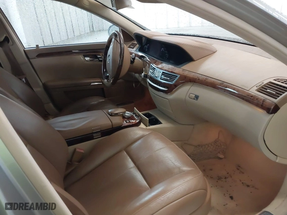 2007 Mercedes-Benz S-Class 5.5L V8 with VIN WDDNG71X07A081212, listed as a IAAI auction lot 41971565 with 166,904 mi miles. Bid and sale history available at carsss.com. Image 5.
