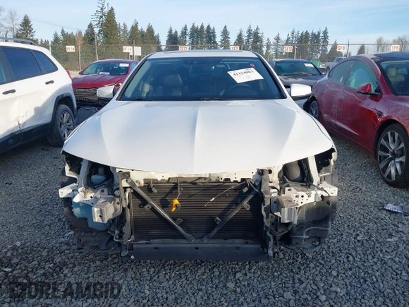 2018 Acura TLX w/Technology Pkg with VIN 19UUB1F59JA006980, listed as a IAAI auction lot 41324003 with 70,825 mi miles. Bid and sale history available at carsss.com. Image 13.
