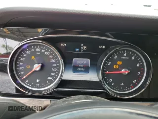 2017 Mercedes-Benz E 300 Luxury z VIN WDDZF4JBXHA013590, wystawiony jako Copart lot #56347855 z przebiegiem 78 946 mil mil oraz Szkoda całkowita • Salvage title. Historia ofert i sprzedaży dostępna na DreamBid. Obrazek 9.