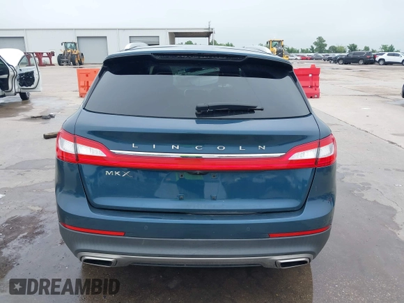 2016 Lincoln MKX Premiere z VIN 2LMTJ6JR6GBL55175, wystawiony jako IAAI lot #42166472 z przebiegiem 108 995 mil mil oraz . Historia ofert i sprzedaży dostępna na DreamBid. Obrazek 16.