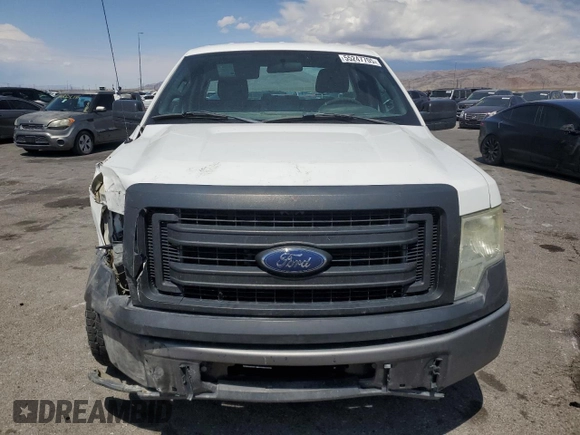 2013 Ford F-150 XL с VIN 1FTMF1CM0DKE77851, выставлен на аукционе Copart как лот 55247705 с пробегом 190 765 миль миль и Списание • Salvage title. История ставок и продаж доступна на DreamBid. Изображение 5.