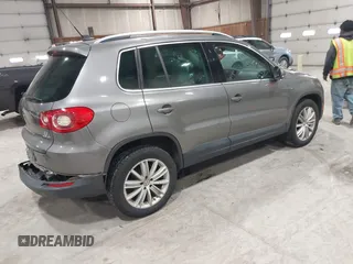 2011 Volkswagen Tiguan SE with VIN WVGBV7AX9BW524807, listed as a IAAI auction lot 41921439 with 204,813 mi miles and . Bid and sale history available at DreamBid. Image 4.