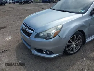 2014 Subaru Legacy Special Sports z VIN 4S3BMBJ60E3012828, wystawiony jako IAAI lot #42070536 z przebiegiem 163 808 mil mil oraz . Historia ofert i sprzedaży dostępna na DreamBid. Obrazek 6.