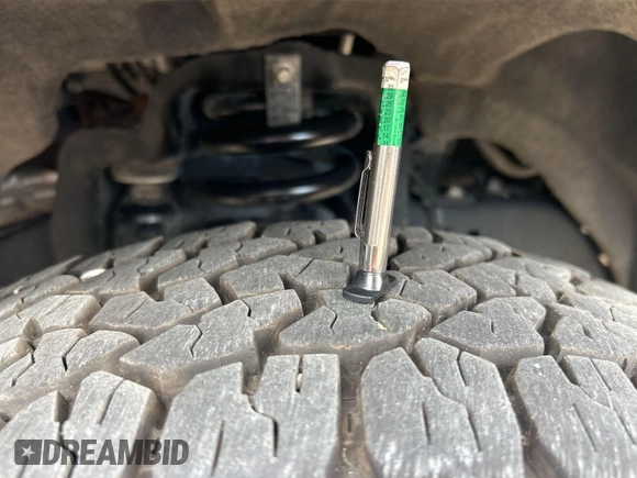 2019 Ford F-250 XL with VIN 1FDBF2A62KEE59702, listed as a IAAI auction lot 42767178 with 120,172 mi miles and . Bid and sale history available at DreamBid. Image 9.