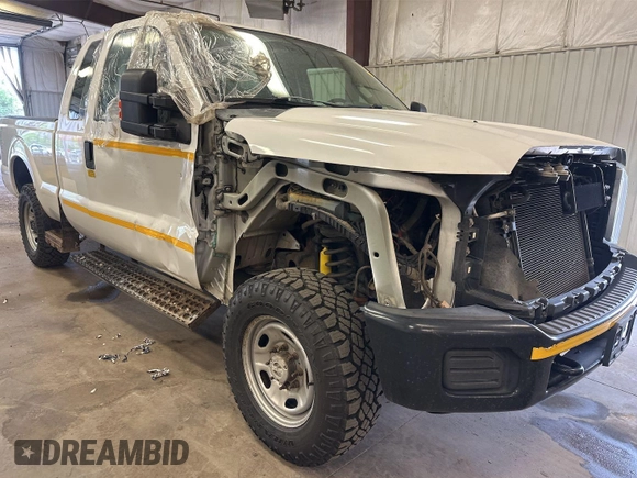 2014 Ford F-250 XL with VIN 1FT7X2B61EEB37353, listed as a IAAI auction lot 42587665 with 123,533 mi miles and . Bid and sale history available at DreamBid. Image 15.