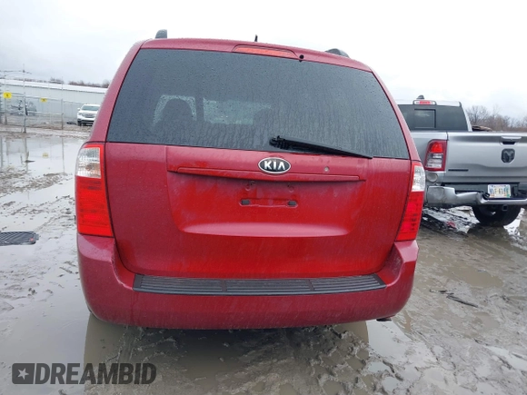 2009 Kia Sedona LX with VIN KNDMB233196282656, listed as a IAAI auction lot 41737300 with 95,971 mi miles. Bid and sale history available at carsss.com. Image 17.