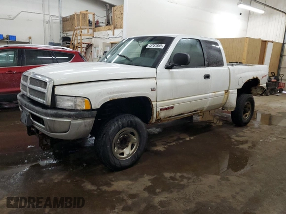 1998 Dodge Ram 2500 with VIN 3B7KF22Z0WG106242, listed as a Copart auction lot 43757935 with 231,819 mi miles and Clean Title. Bid and sale history available at carsss.com. Image 1.