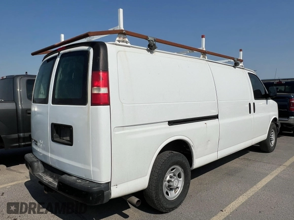 2015 Chevrolet Express Cargo with VIN 1GCZGUCG3F1124902, listed as a IAAI auction lot 42801517 with 178,404 mi miles and . Bid and sale history available at DreamBid. Image 4.