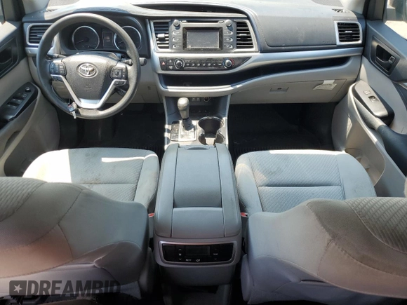 2018 Toyota Highlander LE with VIN 5TDBZRFH7JS876692, listed as a Copart auction lot 63097325 with 95,080 mi miles and Salvage title. Bid and sale history available at DreamBid. Image 8.