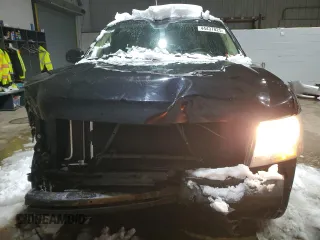 2010 Chevrolet Tahoe LT z VIN 1GNUKBE03AR186637, wystawiony jako Copart lot #44437825 z przebiegiem 223 361 mil mil oraz Szkoda całkowita • Salvage title. Historia ofert i sprzedaży dostępna na DreamBid. Obrazek 5.