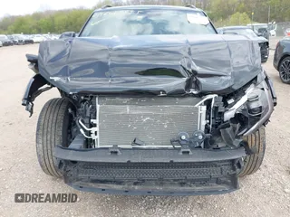 2024 Volkswagen Atlas SE z VIN 1V2KE2CA5RC227558, wystawiony jako IAAI lot #41645555 z przebiegiem 22 117 mil mil oraz . Historia ofert i sprzedaży dostępna na DreamBid. Obrazek 6.