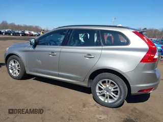 2015 Volvo XC60 z VIN YV4940RAXF2612546, wystawiony jako IAAI lot #41787624 z przebiegiem 92 452 mil mil oraz . Historia ofert i sprzedaży dostępna na DreamBid. Obrazek 17.