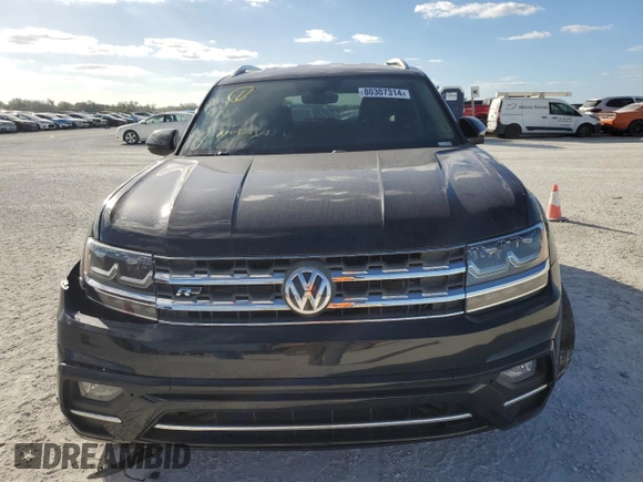 2018 Volkswagen Atlas SE z VIN 1V2FR2CA9JC574806, wystawiony jako Copart lot #80307314 z przebiegiem 65 282 mil mil oraz Szkoda całkowita • Salvage title. Historia ofert i sprzedaży dostępna na DreamBid. Obrazek 5.