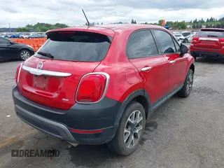 2016 FIAT 500X Trekking z VIN ZFBCFYCT3GP344636, wystawiony jako IAAI lot #41991849 z przebiegiem 54 270 mil mil oraz . Historia ofert i sprzedaży dostępna na DreamBid. Obrazek 4.