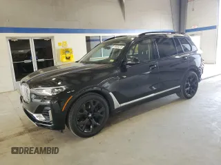 2021 BMW X7 xDrive40i z VIN 5UXCW2C07M9E80656, wystawiony jako Copart lot #59099275 z przebiegiem 83 990 mil mil oraz Szkoda całkowita • Salvage title. Historia ofert i sprzedaży dostępna na DreamBid. Obrazek 1.