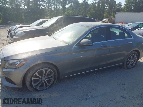 2016 Mercedes-Benz C 300 Luxury с VIN 55SWF4KB5GU115010, выставлен на аукционе IAAI как лот 42685752 с пробегом 62 483 миль миль и . История ставок и продаж доступна на DreamBid. Изображение 14.