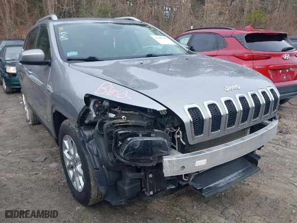 2017 Jeep Cherokee Latitude with VIN 1C4PJMCS5HW570195, listed as a IAAI auction lot 41807467 with 112,703 mi miles. Bid and sale history available at carsss.com. Image 1.