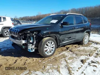 2017 Jeep Cherokee Limited with VIN 1C4PJMDS2HW636670, listed as a IAAI auction lot 41334870 with 122,973 mi miles. Bid and sale history available at carsss.com. Image 2.