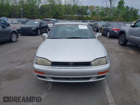 1993 Toyota Camry LE z VIN 4T1SK12E0PU290398, wystawiony jako IAAI lot #42032664 z przebiegiem 264 922 mil mil oraz . Historia ofert i sprzedaży dostępna na DreamBid. Obrazek 12.