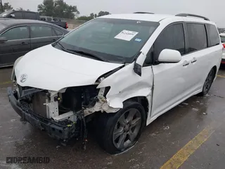 2015 Toyota Sienna SE with VIN 5TDXK3DC3FS633127, listed as a IAAI auction lot 41243099 with 229,484 mi miles. Bid and sale history available at carsss.com. Image 18.