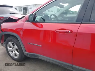 2018 Jeep Compass Latitude with VIN 3C4NJDBB9JT160925, listed as a IAAI auction lot 42301928 with 327,387 mi miles and . Bid and sale history available at DreamBid. Image 14.