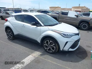 2022 Toyota C-HR XLE z VIN JTNKHMBX3N1134369, wystawiony jako IAAI lot #42012780 z przebiegiem 24 050 mil mil oraz . Historia ofert i sprzedaży dostępna na DreamBid. Obrazek 1.