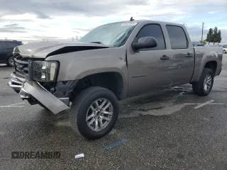 2013 GMC Sierra 1500 SLE z VIN 3GTP1VE07DG285024, wystawiony jako Copart lot #48329945 z przebiegiem 146 459 mil mil oraz Szkoda całkowita • Salvage title. Historia ofert i sprzedaży dostępna na DreamBid. Obrazek 1.