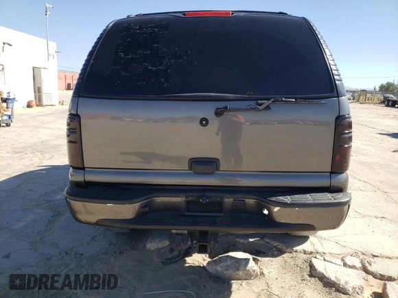 2002 Chevrolet Tahoe LT with VIN 1GNEC13T32R196563, listed as a Copart auction lot 68924114 with 137,168 mi miles and Salvage Title. Bid and sale history available at carsss.com. Image 6.
