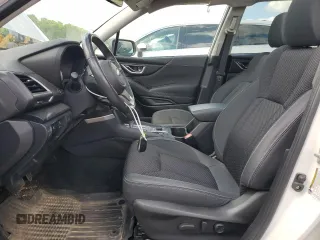 2022 Subaru Forester Premium z VIN JF2SKADC3NH405339, wystawiony jako Copart lot #55723705 z przebiegiem 12 990 mil mil oraz Szkoda całkowita • Salvage title. Historia ofert i sprzedaży dostępna na DreamBid. Obrazek 7.
