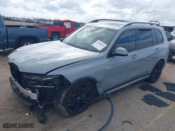 2025 BMW X7 xDrive40i with VIN 5UX23EM01S9W23566, listed as a IAAI auction lot 41490415 with 8,144 mi miles. Bid and sale history available at carsss.com. Image 17.