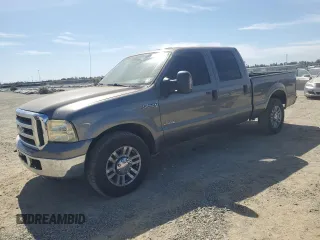 2005 Ford F-250 XL z VIN 1FTSW20P15EB37443, wystawiony jako Copart lot #63511935 z przebiegiem 146 244 mil mil oraz Czysty tytuł • Clean title. Historia ofert i sprzedaży dostępna na DreamBid. Obrazek 1.