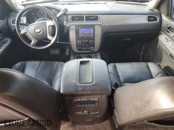 2008 Chevrolet Suburban LT w/2LT with VIN 3GNFK16388G267557, listed as a Copart auction lot 43952315 with 243,207 mi miles and Salvage Title. Bid and sale history available at carsss.com. Image 8.