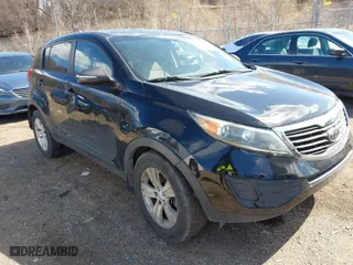 2012 Kia Sportage LX with VIN KNDPB3A29C7327616, listed as a IAAI auction lot 41876061 with 205,847 mi miles. Bid and sale history available at carsss.com. Image 1.