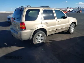 2007 Ford Escape Limited with VIN 1FMCU94137KA98413, listed as a IAAI auction lot 41482242 with 126,852 mi miles. Bid and sale history available at carsss.com. Image 4.