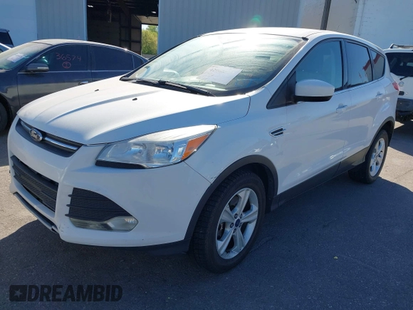 2014 Ford Escape SE with VIN 1FMCU9G90EUC24911, listed as a IAAI auction lot 42068333 with 209,268 mi miles. Bid and sale history available at carsss.com. Image 2.