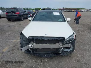 2016 Mercedes-Benz C 300 with VIN 55SWF4JB5GU131922, listed as a IAAI auction lot 42014152 with 52,041 mi miles and . Bid and sale history available at carsss.com. Image 13.